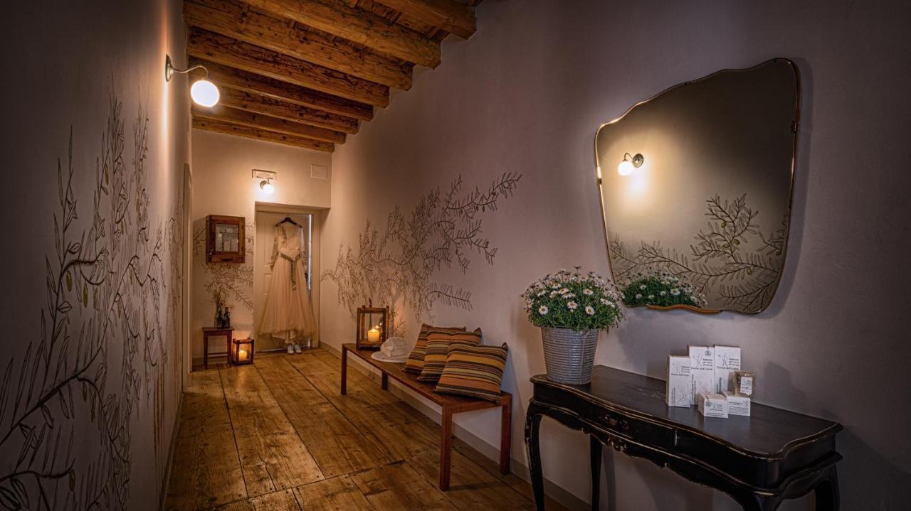 Locanda Dell'Oleificio Mezzane di Sotto Εξωτερικό φωτογραφία